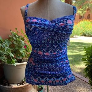 NEW! Adorable two piece suit Size large.